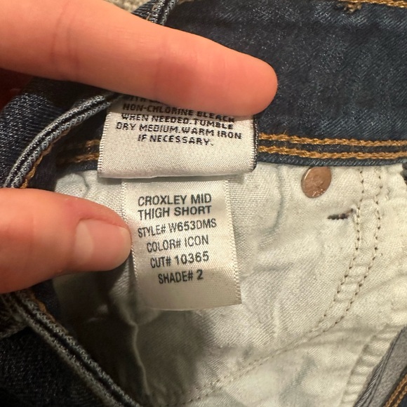 Hudson Croxley Mid-Thigh Shorts - Picture 7 of 7